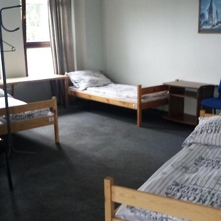 Hostel Sunrise Przy Dw. Zachodnim Warschau Exterior foto