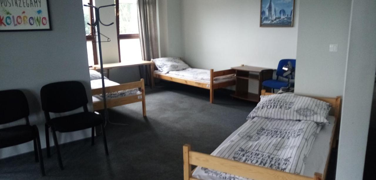 Hostel Sunrise Przy Dw. Zachodnim Warschau Exterior foto